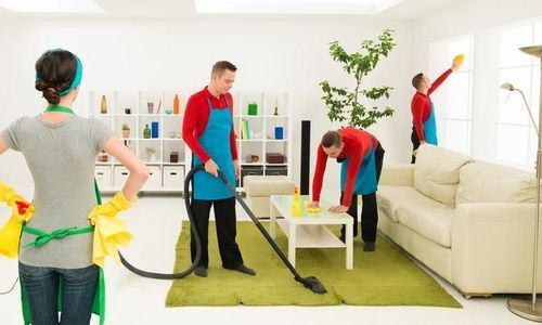 How to Negotiate With a House Cleaning Service
