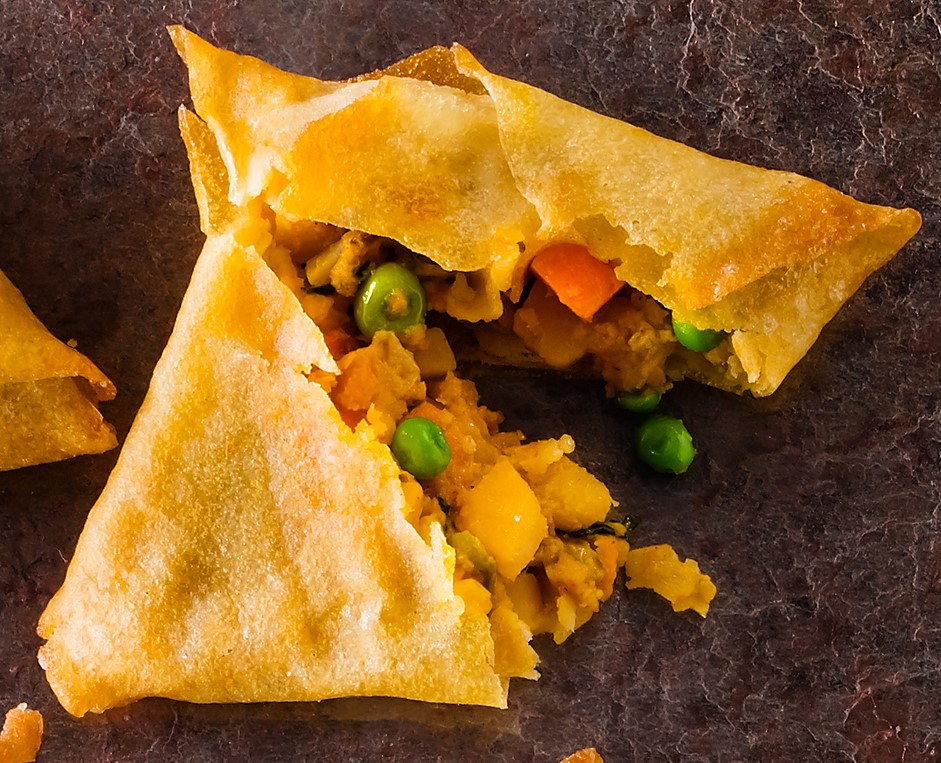 How to Make a Samosa in Nigeria